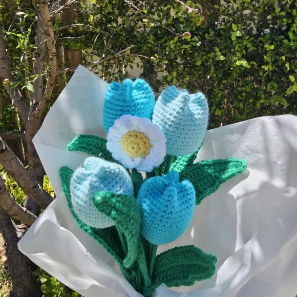 Handmade bouquet of tulips. - Picture 3 of 4